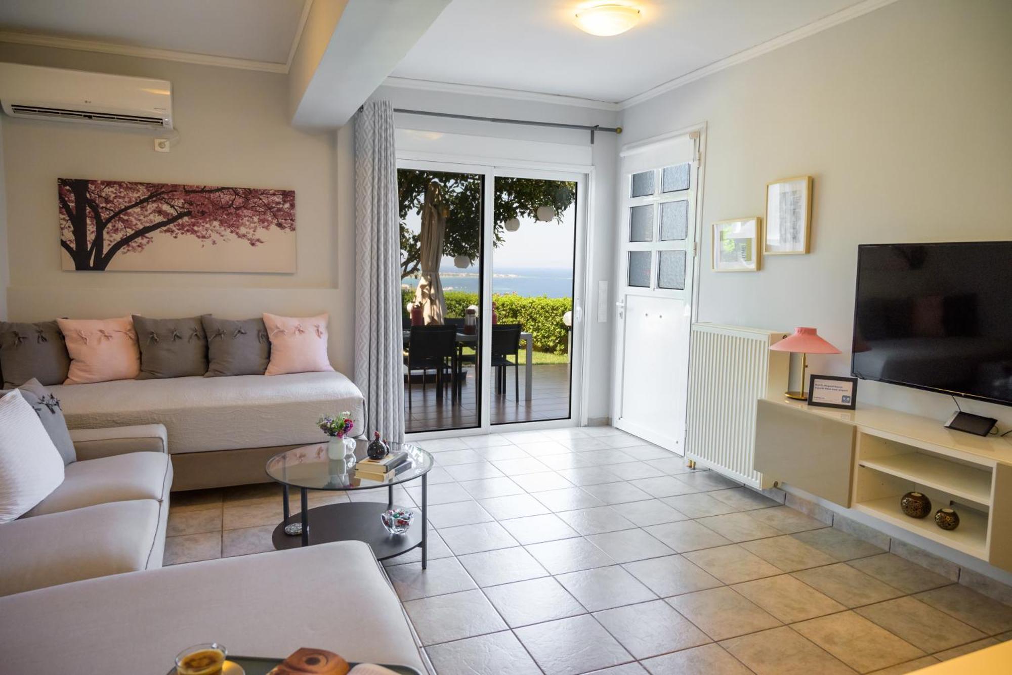 Ferienwohnung Harris Elegant House Superb View Near Airport Artemida  Exterior foto
